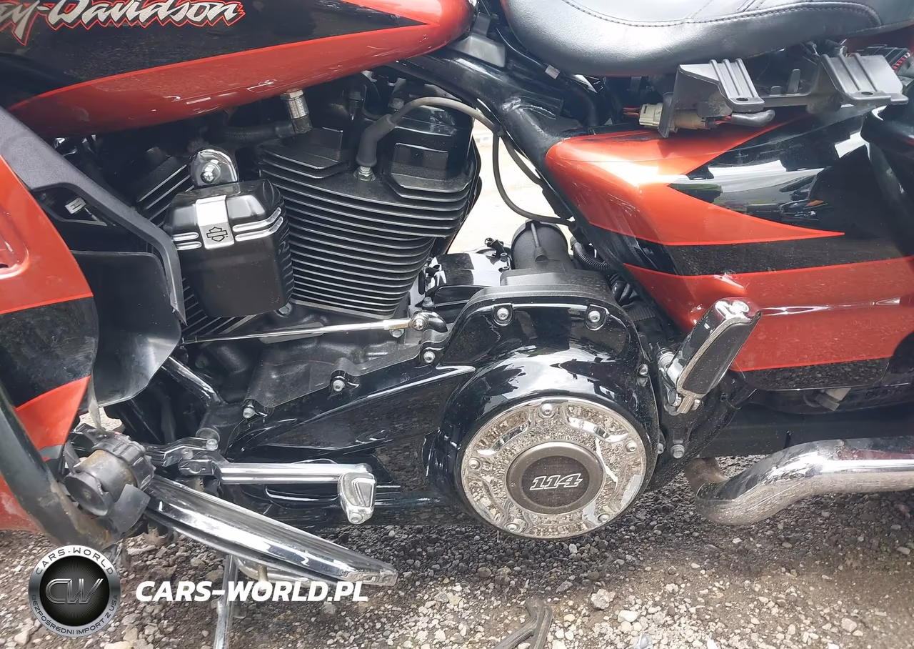 2017 Harley-Davidson Flhxse Cvo Street Glide VIN:1HD1PXF18HB956138 - 9