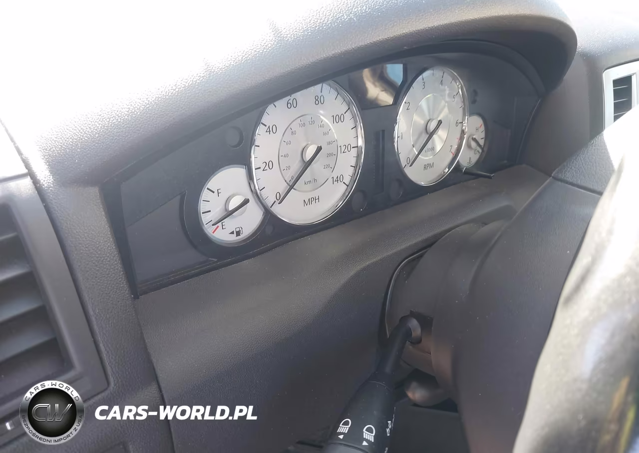 2008 Chrysler 300 Limited VIN:2C3KA33G38H262168 - 7