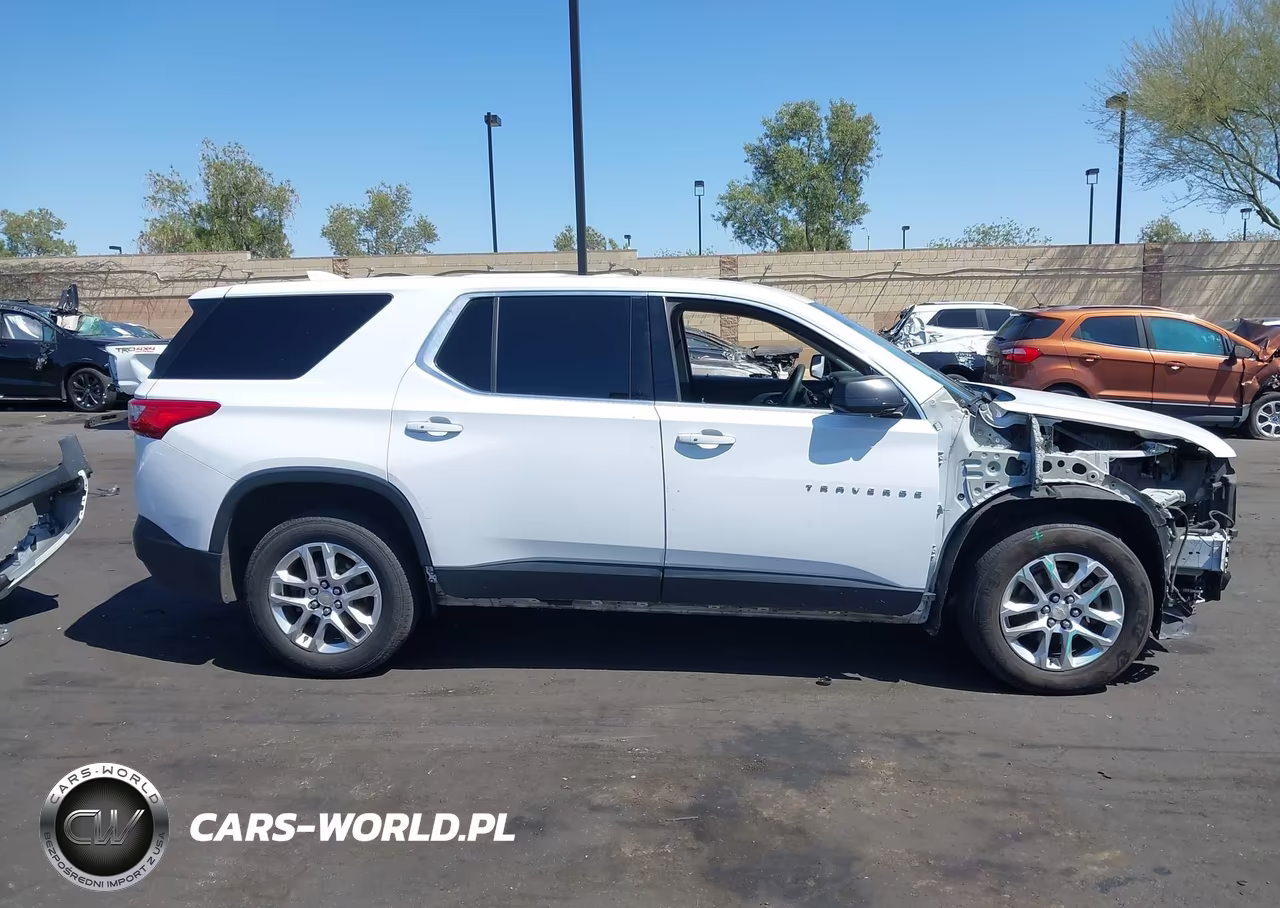 2018 Chevrolet Traverse Ls VIN:1GNERFKW9JJ256740 - 14