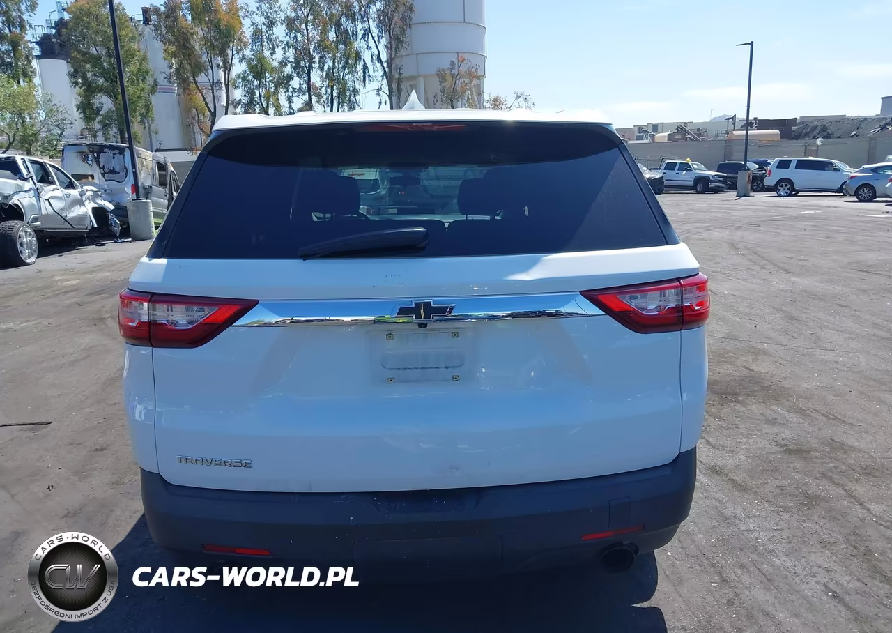 2018 Chevrolet Traverse Ls VIN:1GNERFKW9JJ256740 - 17