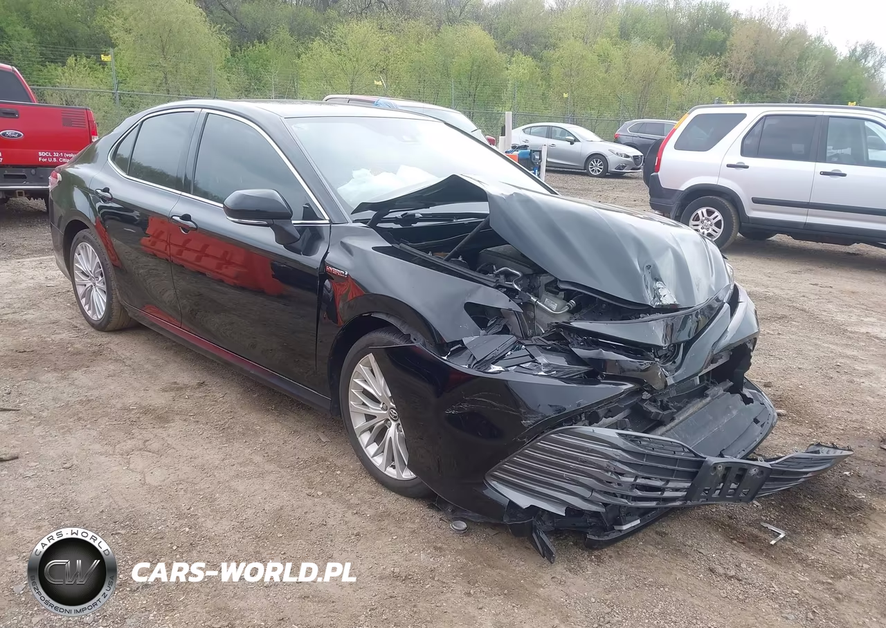 2020 Toyota Camry Xle Hybrid – zdjęcie 1 z 16