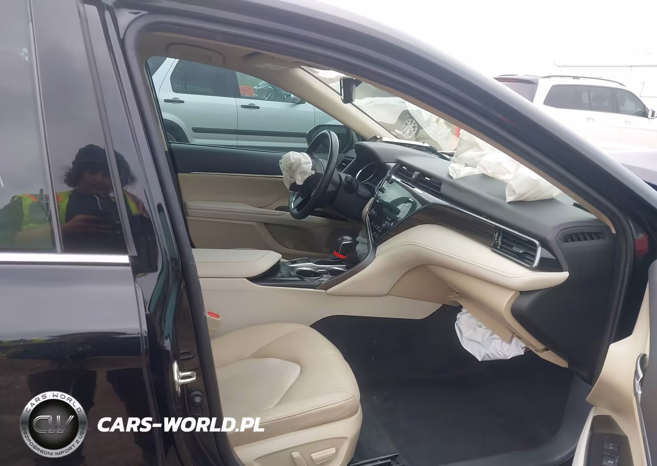 2020 Toyota Camry Xle Hybrid VIN:4T1F31AK2LU519244 - 5
