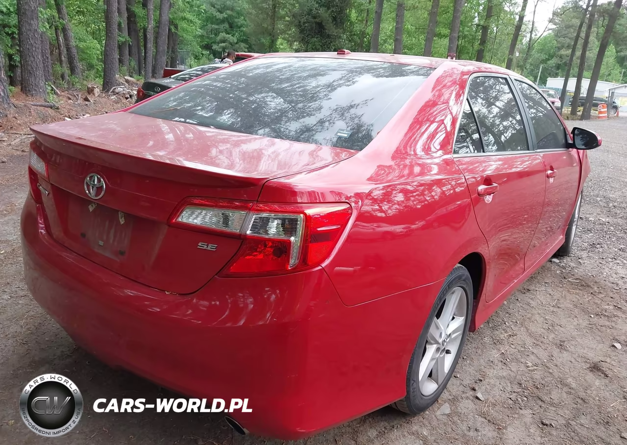 2014 Toyota Camry Se VIN:4T1BF1FK9EU752880 - 4