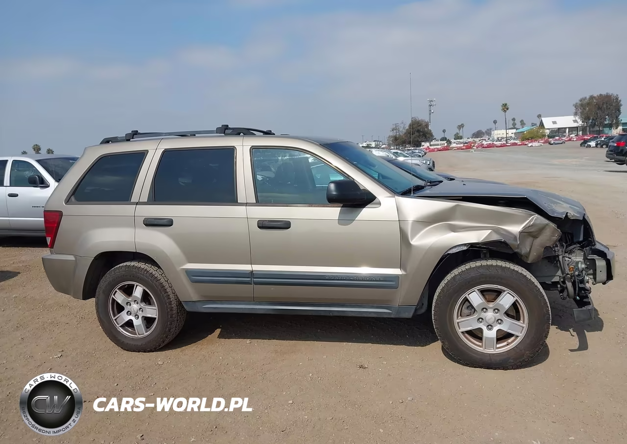 2005 Jeep Grand Cherokee Laredo VIN:1J4GR48K25C725830 - 13
