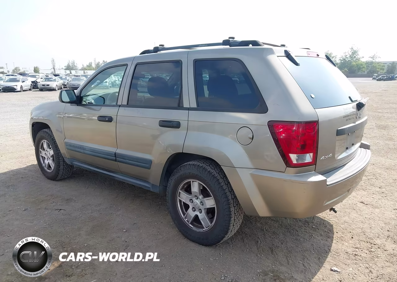 2005 Jeep Grand Cherokee Laredo VIN:1J4GR48K25C725830 - 3