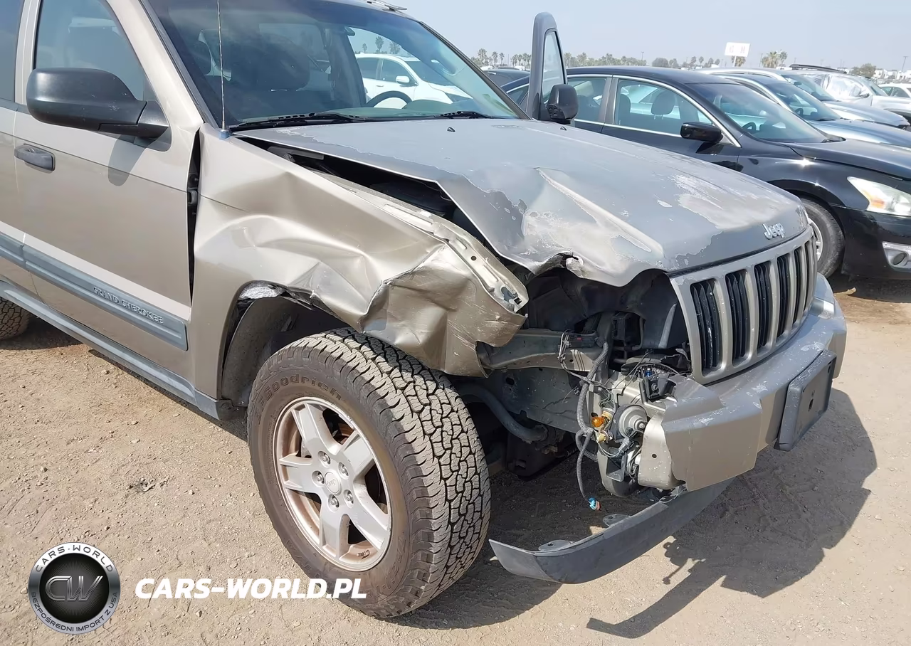 2005 Jeep Grand Cherokee Laredo VIN:1J4GR48K25C725830 - 6