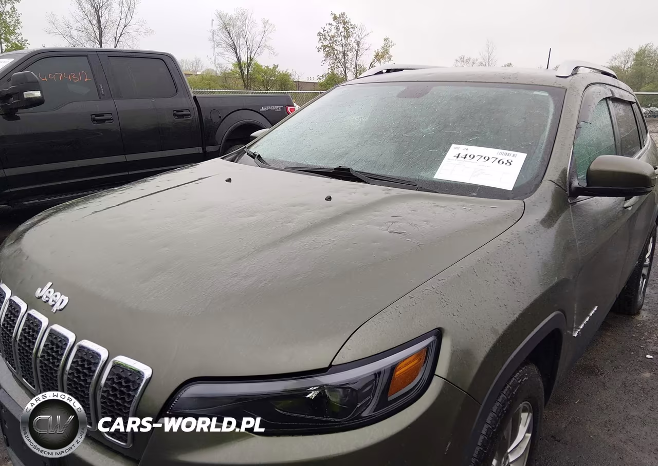 2019 Jeep Cherokee Latitude Plus 4X4 VIN:1C4PJMLB6KD378657 - 6