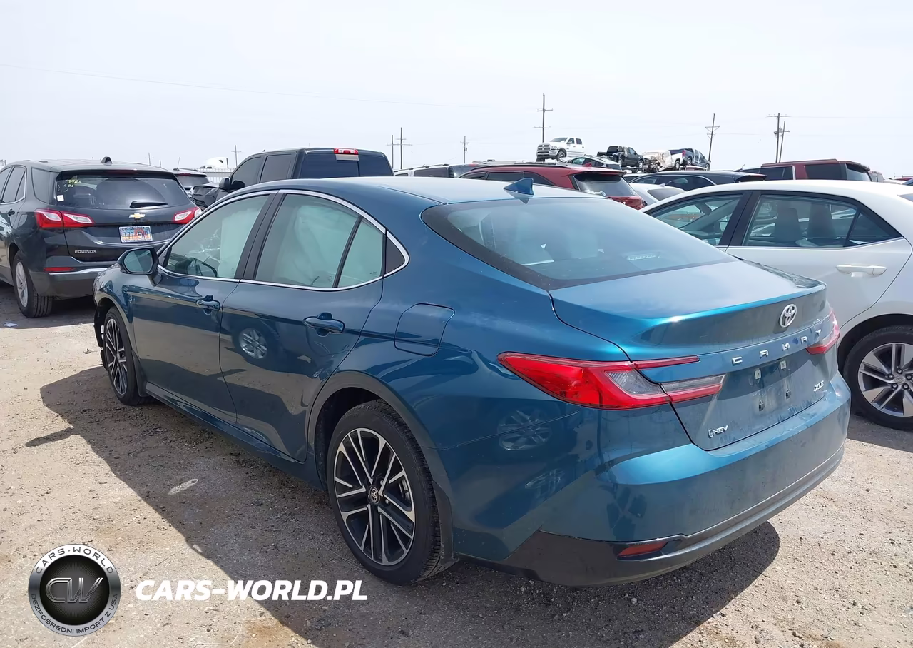 2026 Toyota Camry Xle VIN:4T1DAACK7TU232590 - 3