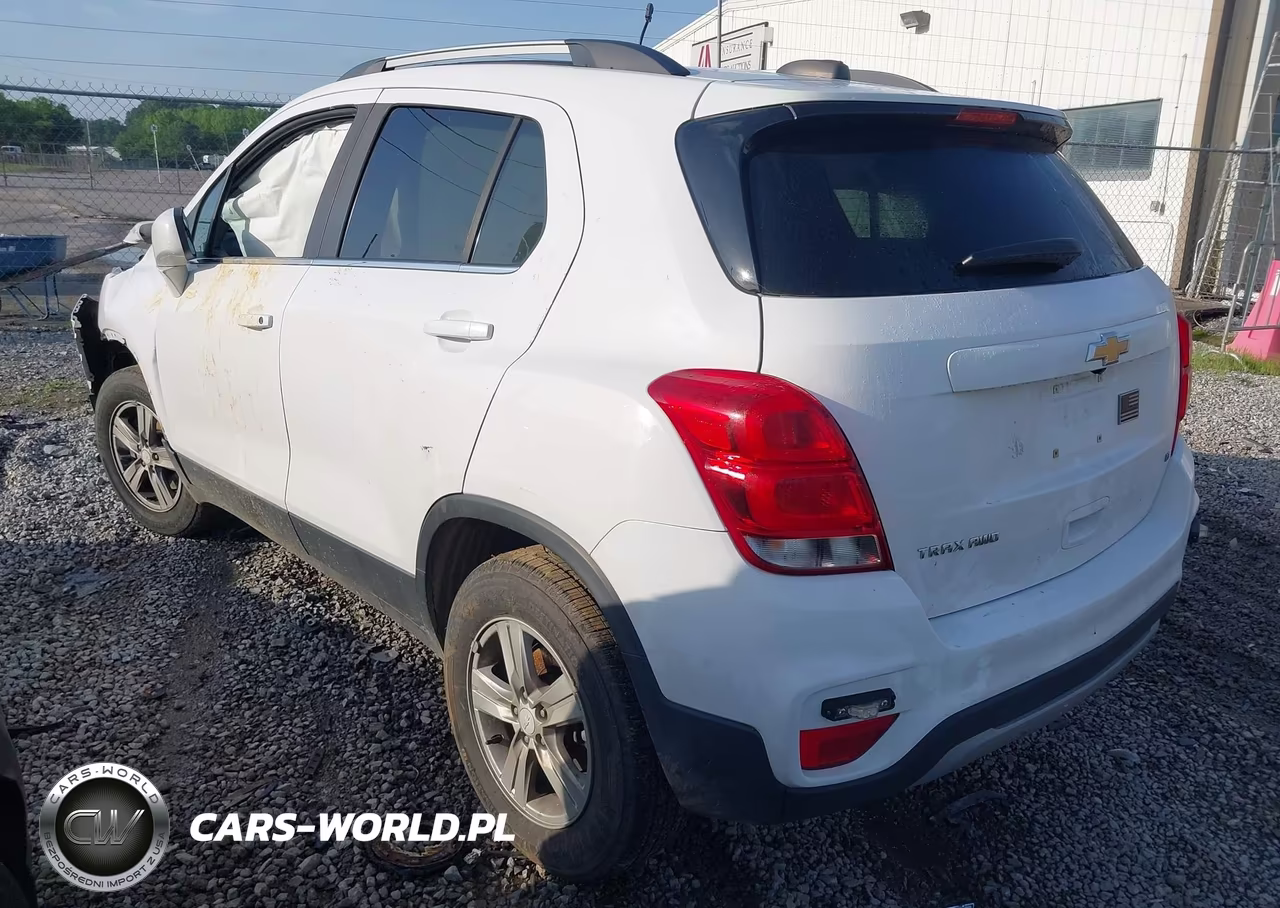 2020 Chevrolet Trax Awd Lt VIN:3GNCJPSB2LL266586 - 3