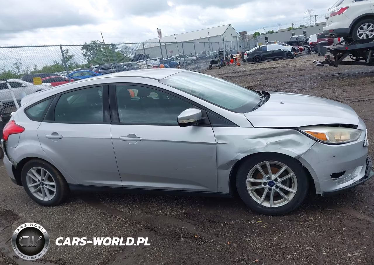 2017 Ford Focus Se VIN:1FADP3K24HL268434 - 13