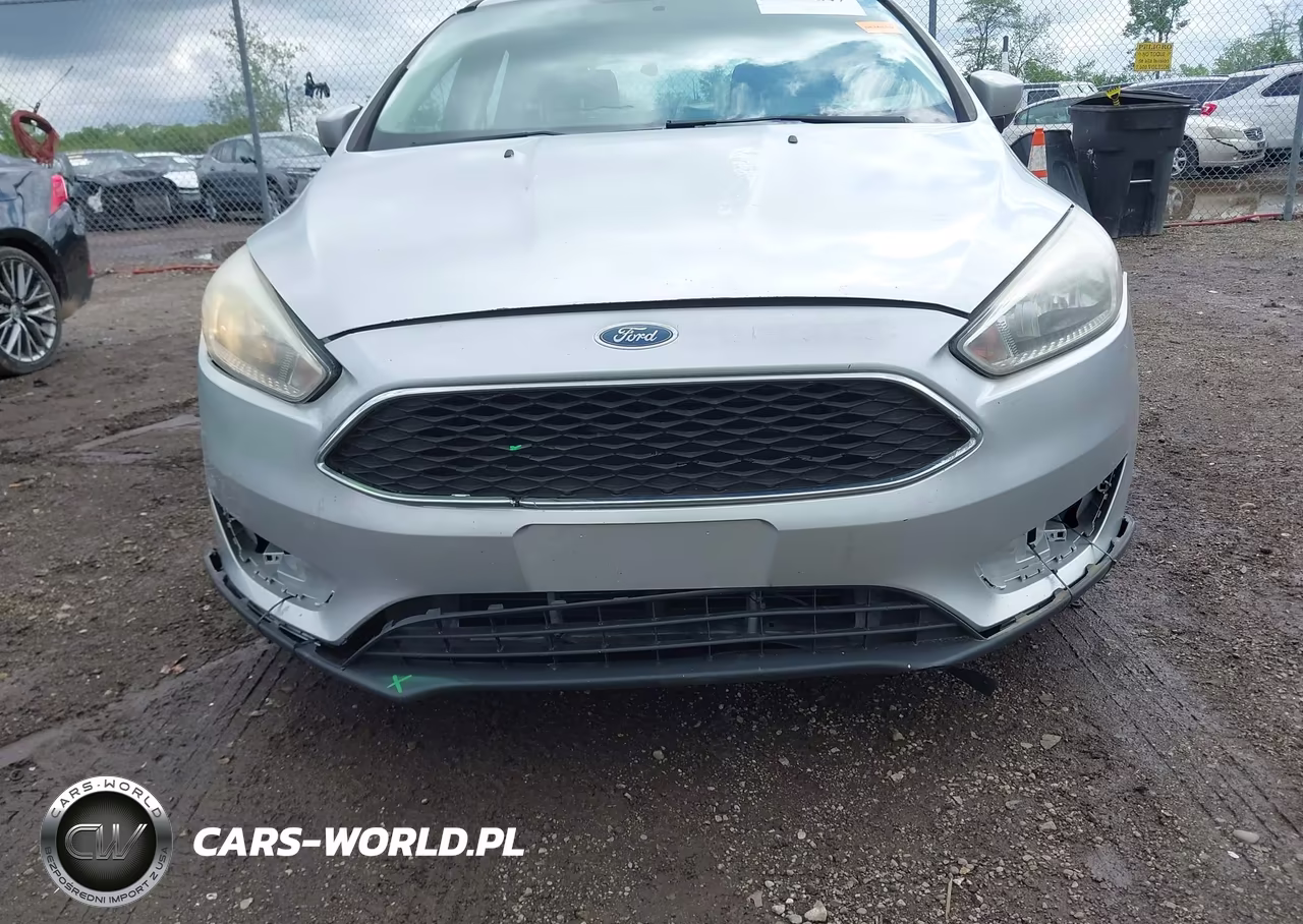 2017 Ford Focus Se VIN:1FADP3K24HL268434 - 6