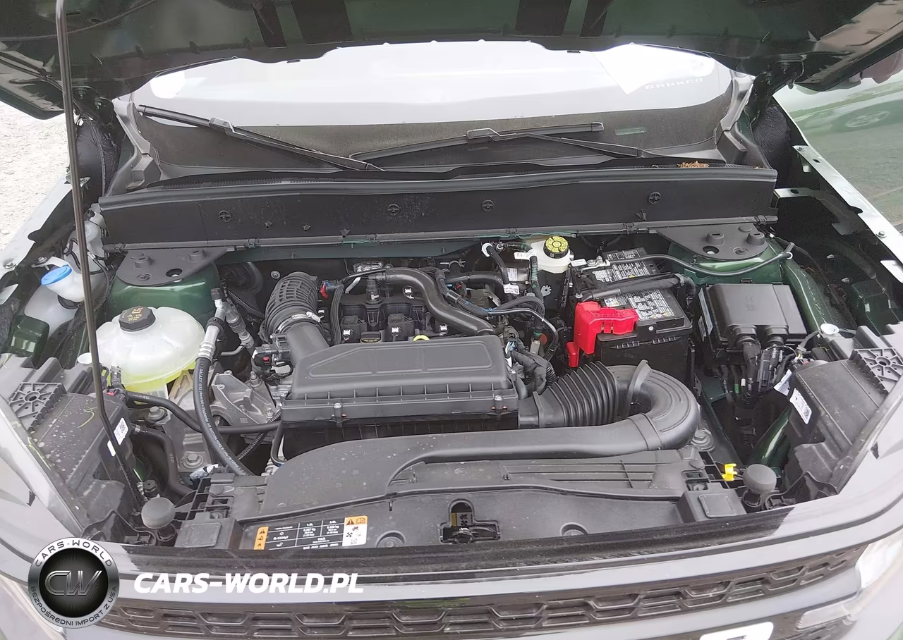 2025 Ford Bronco Sport Outer Banks VIN:3FMCR9CN9SRF24518 - 10