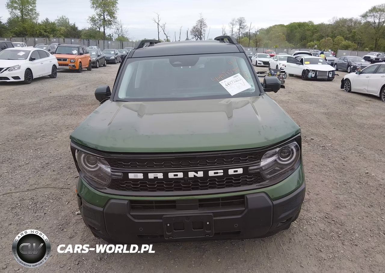 2025 Ford Bronco Sport Outer Banks VIN:3FMCR9CN9SRF24518 - 12