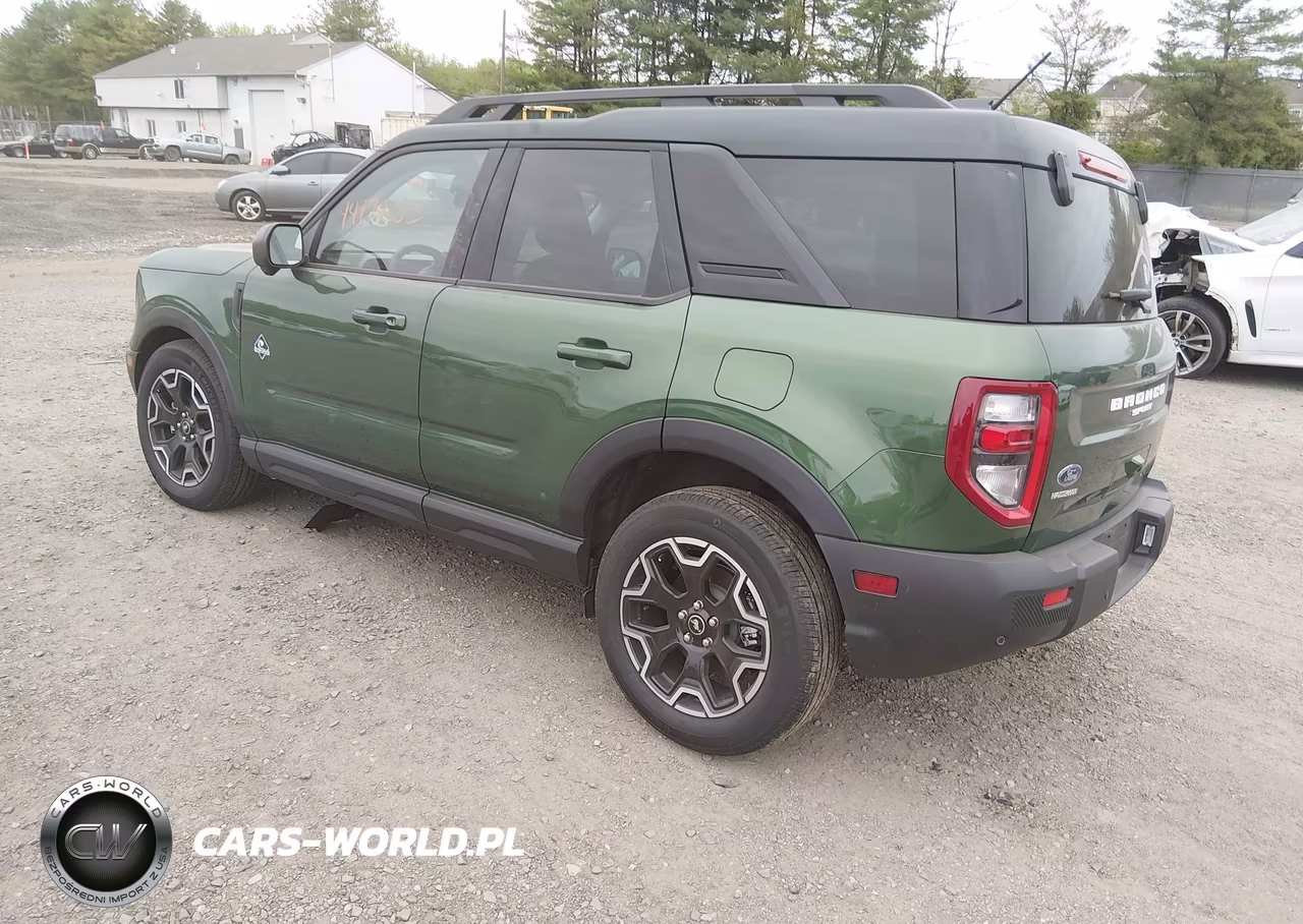 2025 Ford Bronco Sport Outer Banks VIN:3FMCR9CN9SRF24518 - 3