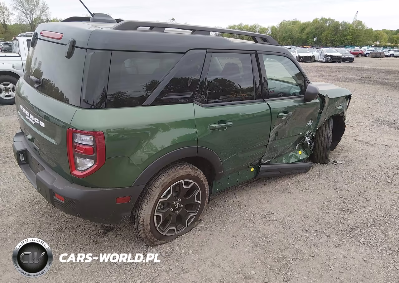2025 Ford Bronco Sport Outer Banks VIN:3FMCR9CN9SRF24518 - 4