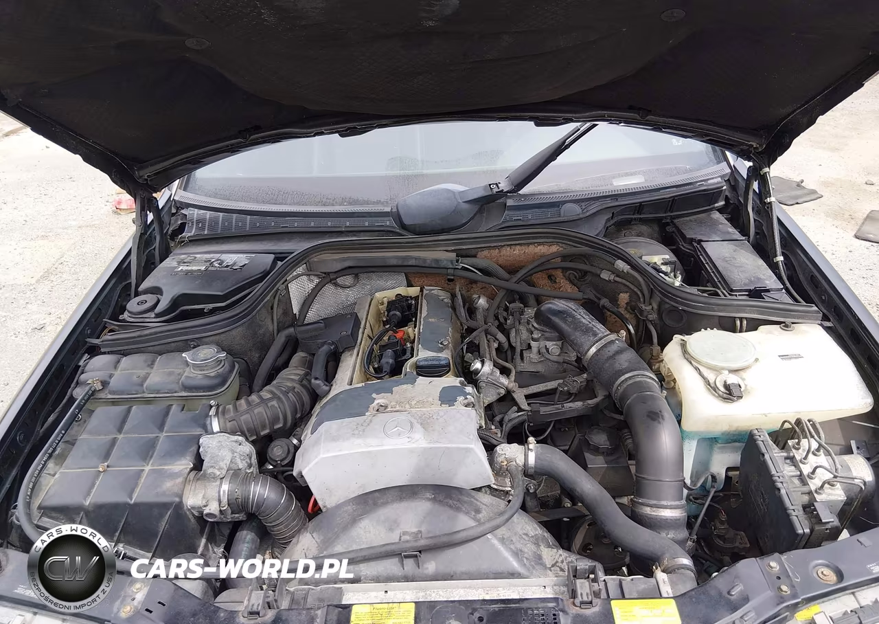 2000 Mercedes-Benz C 230 Kompressor VIN:WDBHA24G5YA848236 - 10