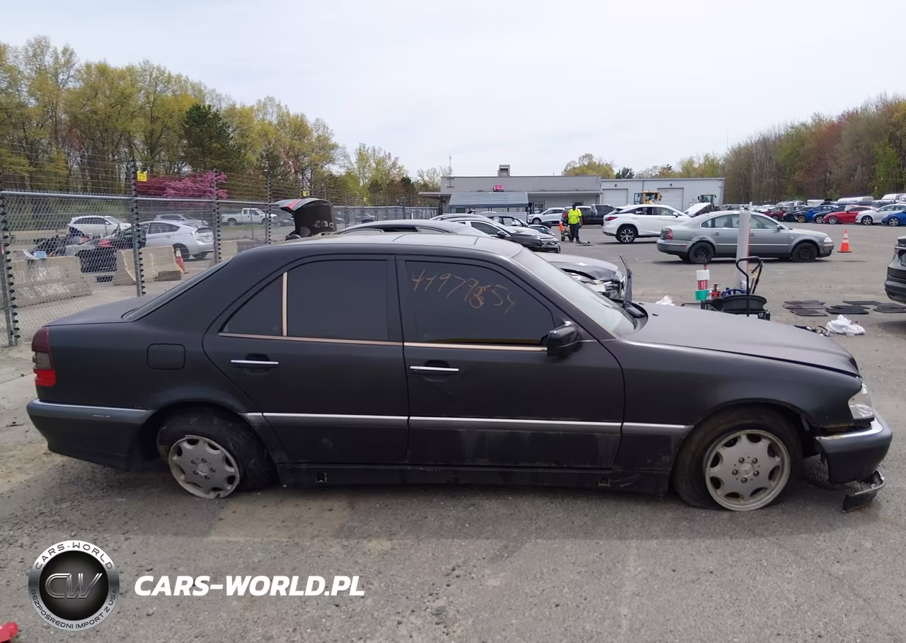 2000 Mercedes-Benz C 230 Kompressor VIN:WDBHA24G5YA848236 - 13