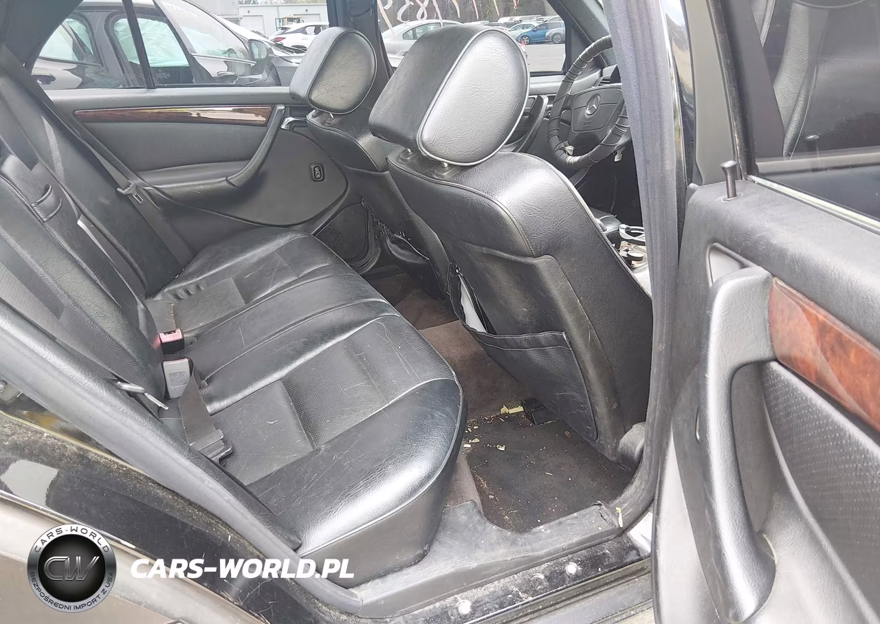 2000 Mercedes-Benz C 230 Kompressor VIN:WDBHA24G5YA848236 - 8