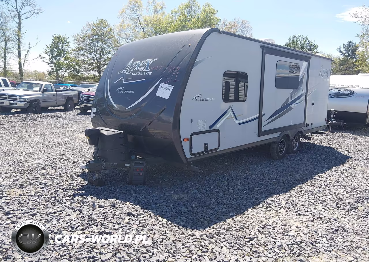 2018 Coachmen Ultrlite VIN:5ZT2CXLB5JF012549 - 2