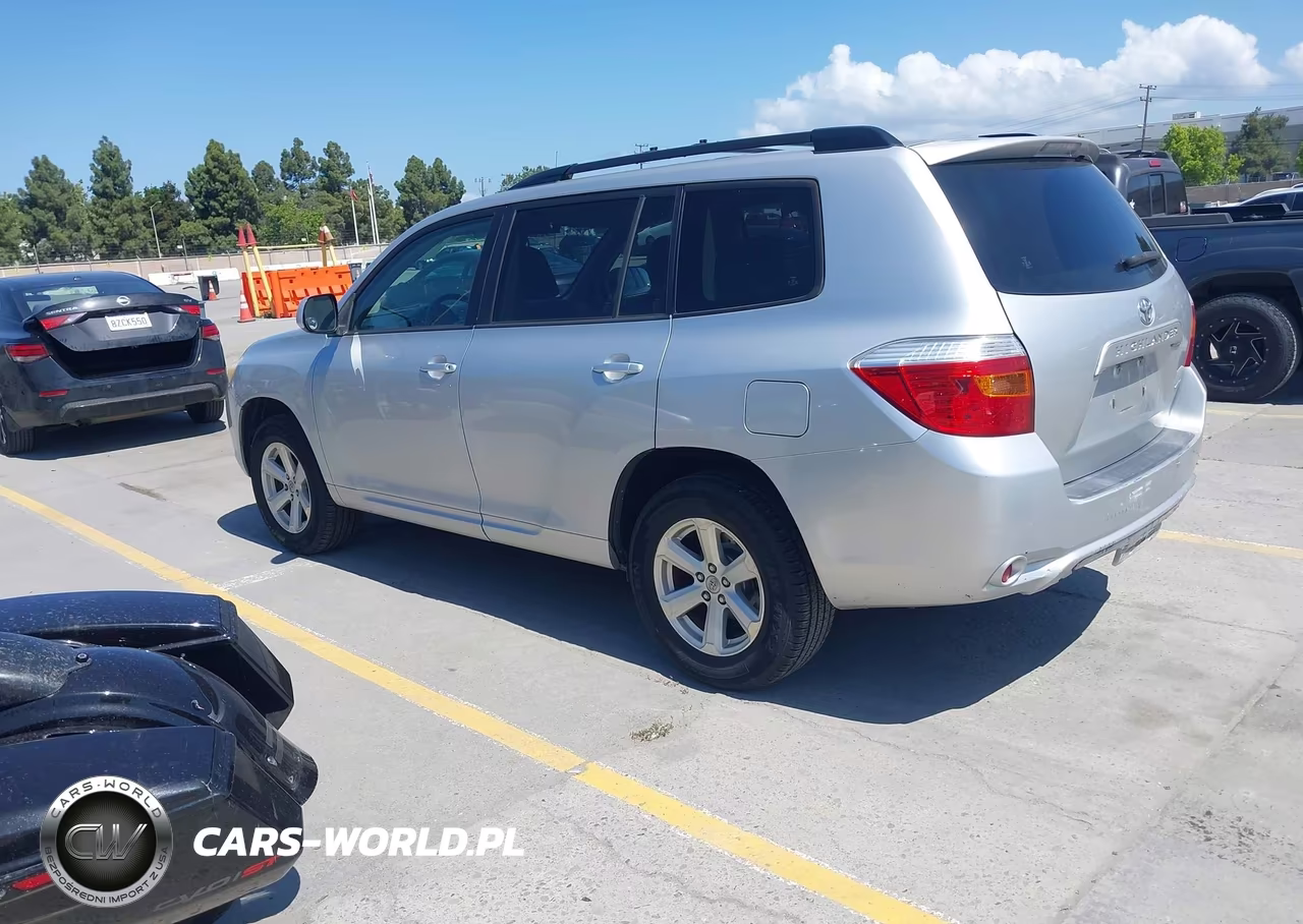 2010 Toyota Highlander Base V6 VIN:JTEBK3EH8A2155156 - 3