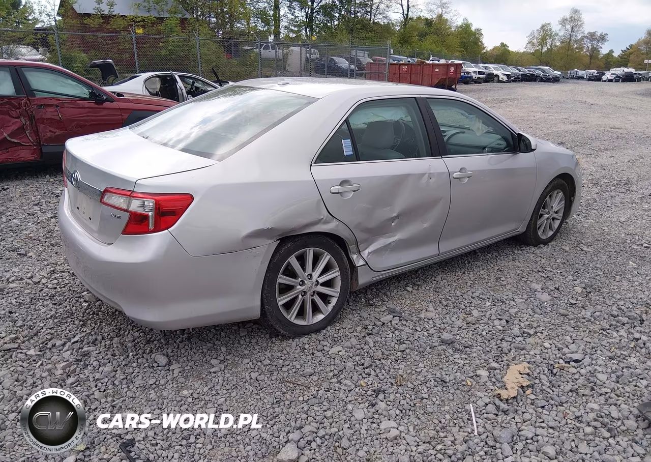 2012 Toyota Camry Xle VIN:4T4BF1FK5CR193251 - 4