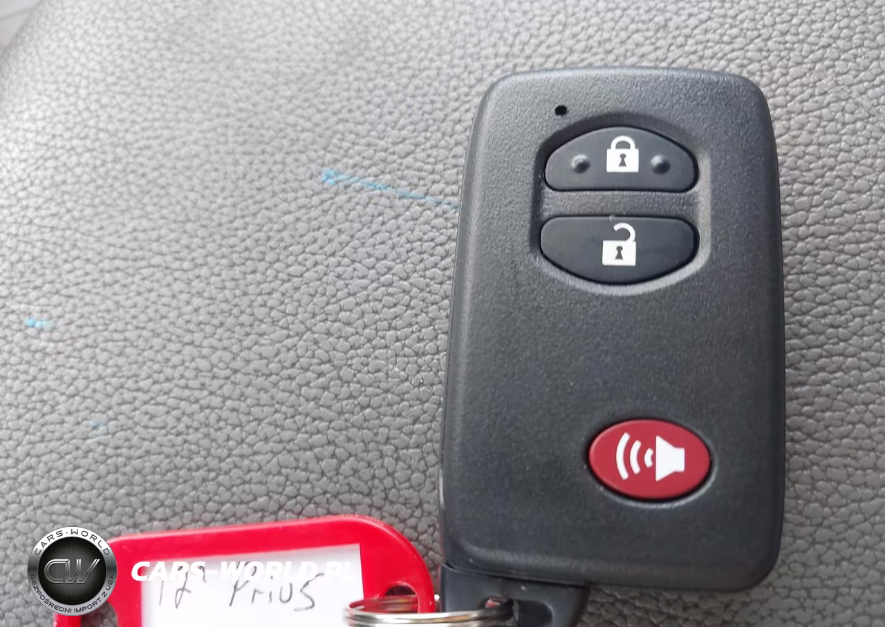 2012 Toyota Prius Two VIN:JTDKN3DU1C5500376 - 11