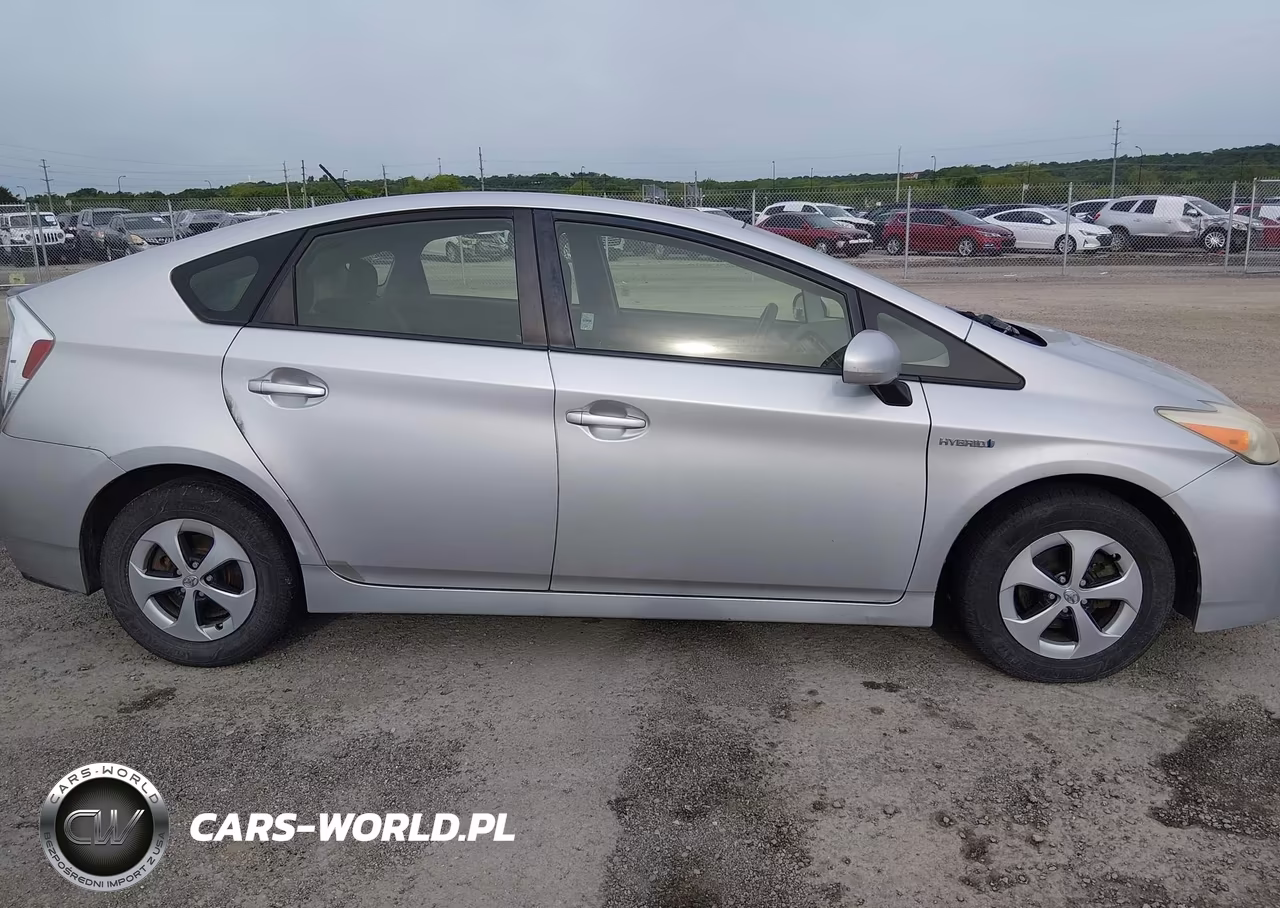 2012 Toyota Prius Two VIN:JTDKN3DU1C5500376 - 13