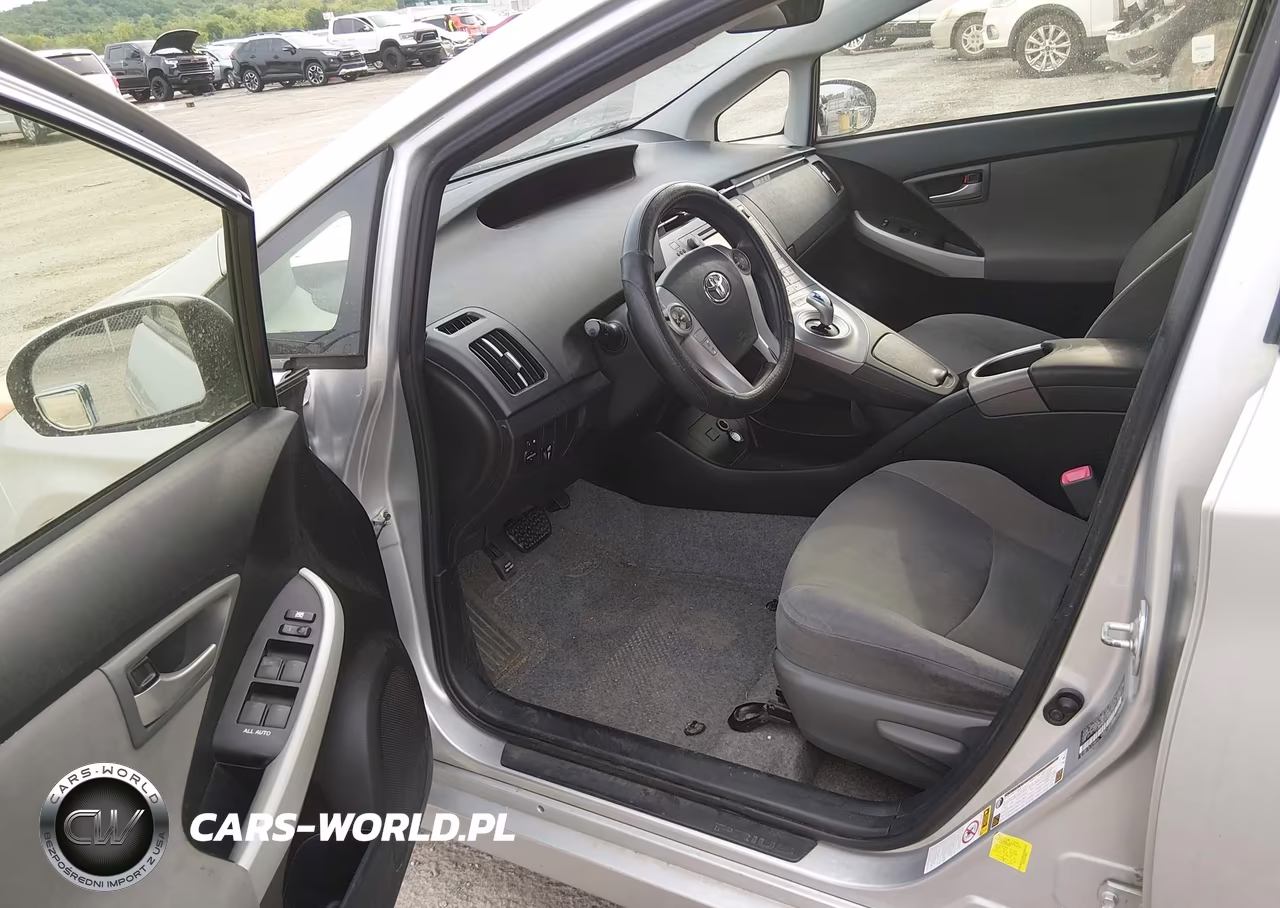 2012 Toyota Prius Two VIN:JTDKN3DU1C5500376 - 14