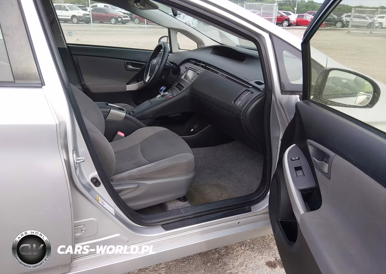 2012 Toyota Prius Two VIN:JTDKN3DU1C5500376 - 5