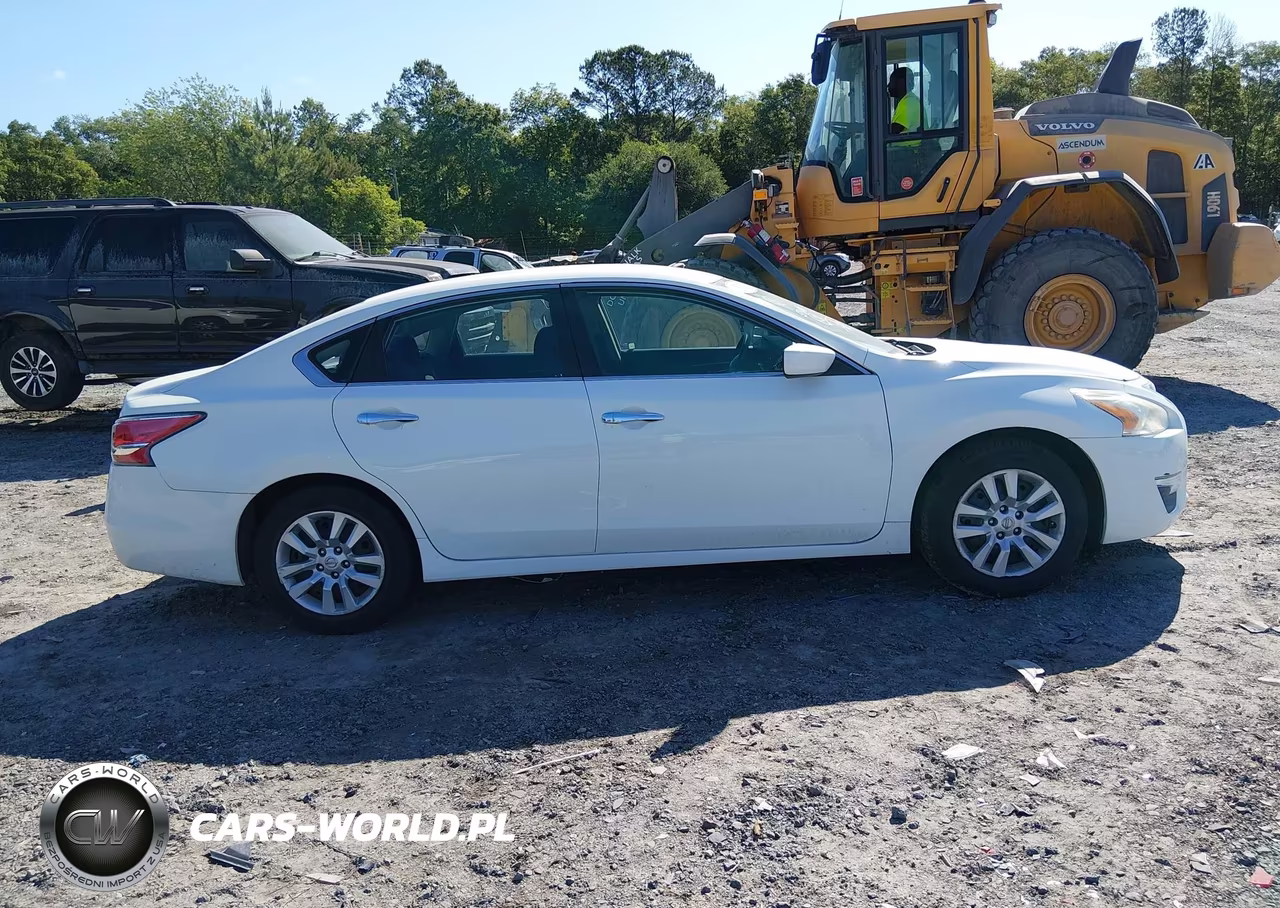 2015 Nissan Altima 2.5 VIN:1N4AL3AP2FC591146 - 13