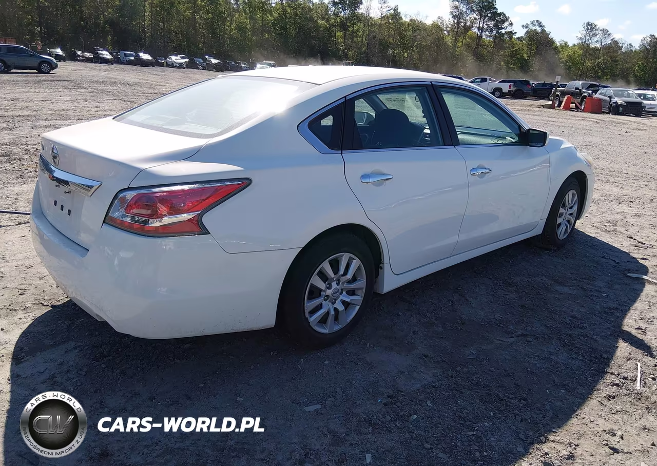 2015 Nissan Altima 2.5 VIN:1N4AL3AP2FC591146 - 4