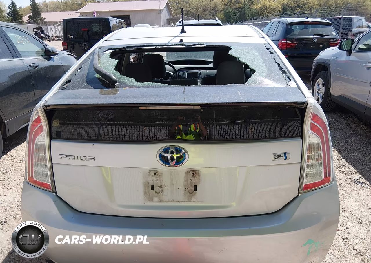 2013 Toyota Prius Two VIN:JTDKN3DU6D0351834 - 16