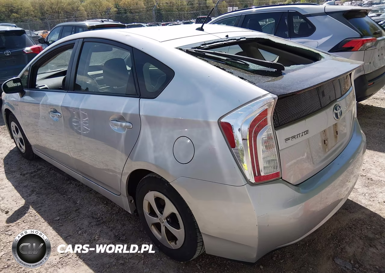 2013 Toyota Prius Two VIN:JTDKN3DU6D0351834 - 3
