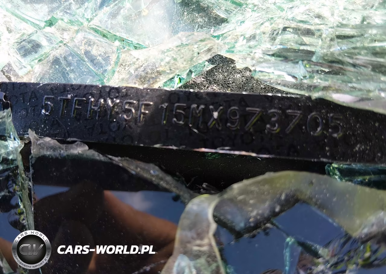 2021 Toyota Tundra Limited VIN:5TFHY5F15MX973705 - 18