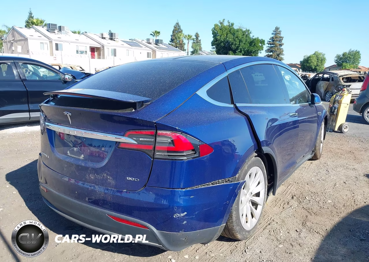 2016 Tesla Model X 60D-70D-75D-90D VIN:5YJXCAE20GF004955 - 4
