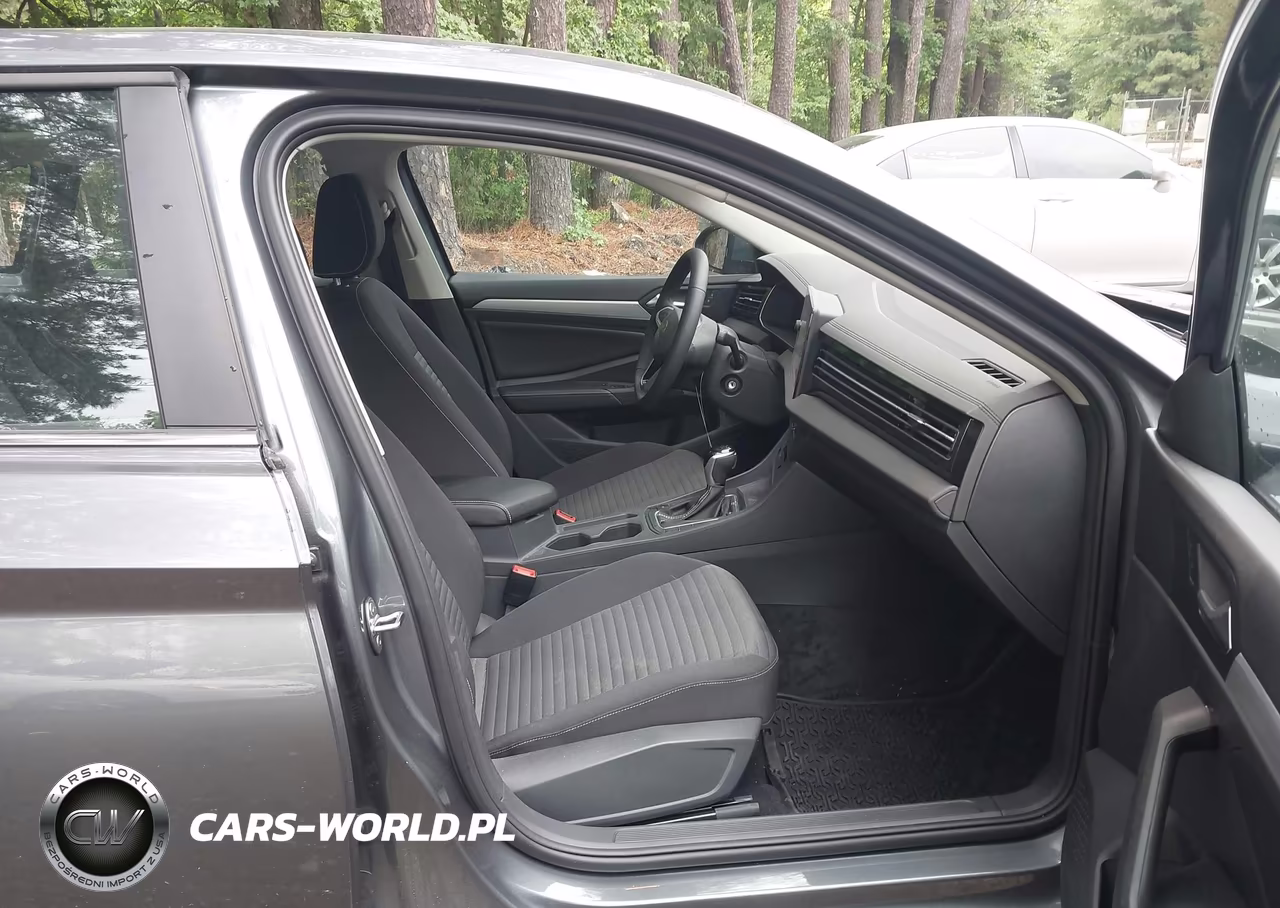 2026 Volkswagen Jetta S VIN:3VW5W7BU3TM011604 - 5