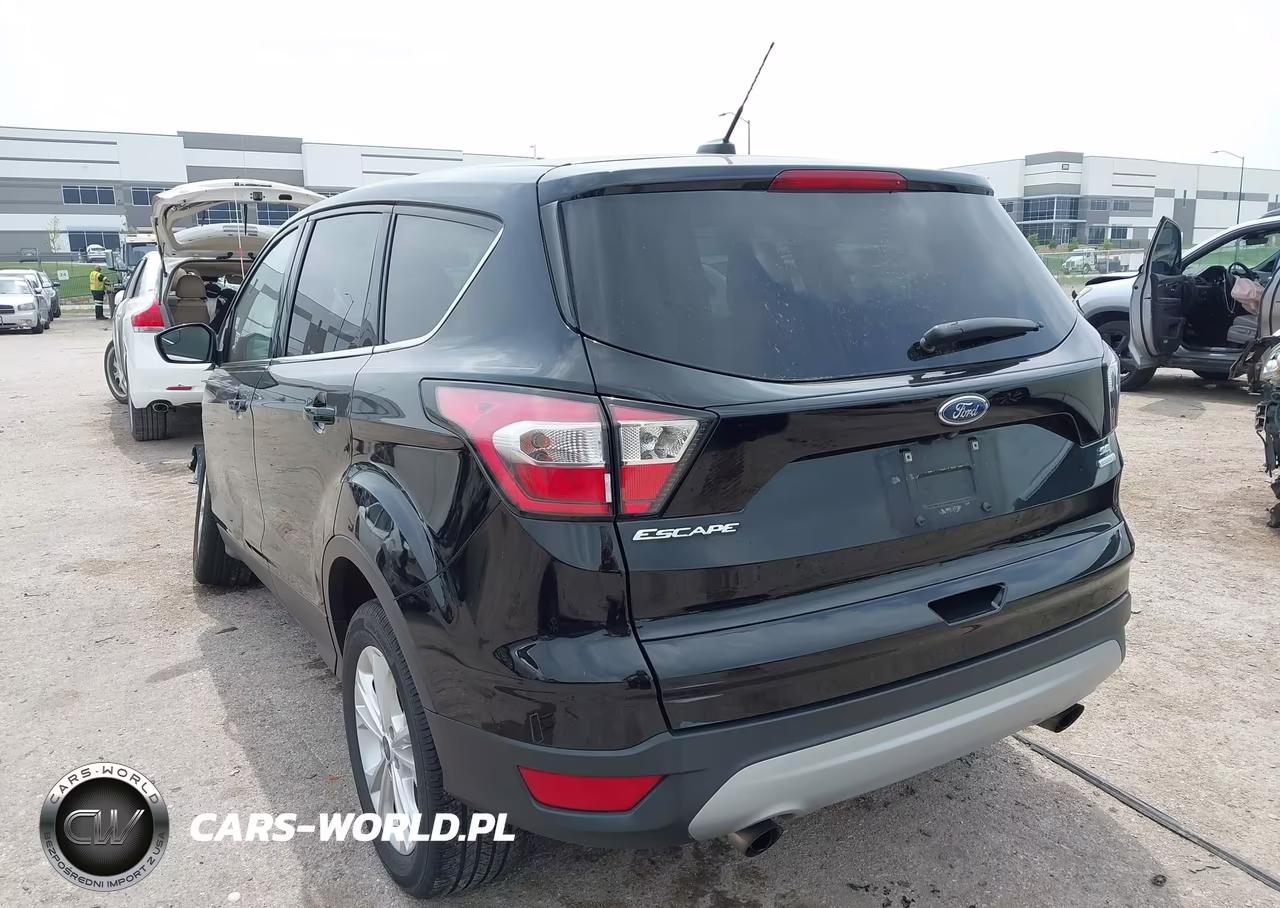 2017 Ford Escape Se VIN:1FMCU0GD3HUE04467 - 3
