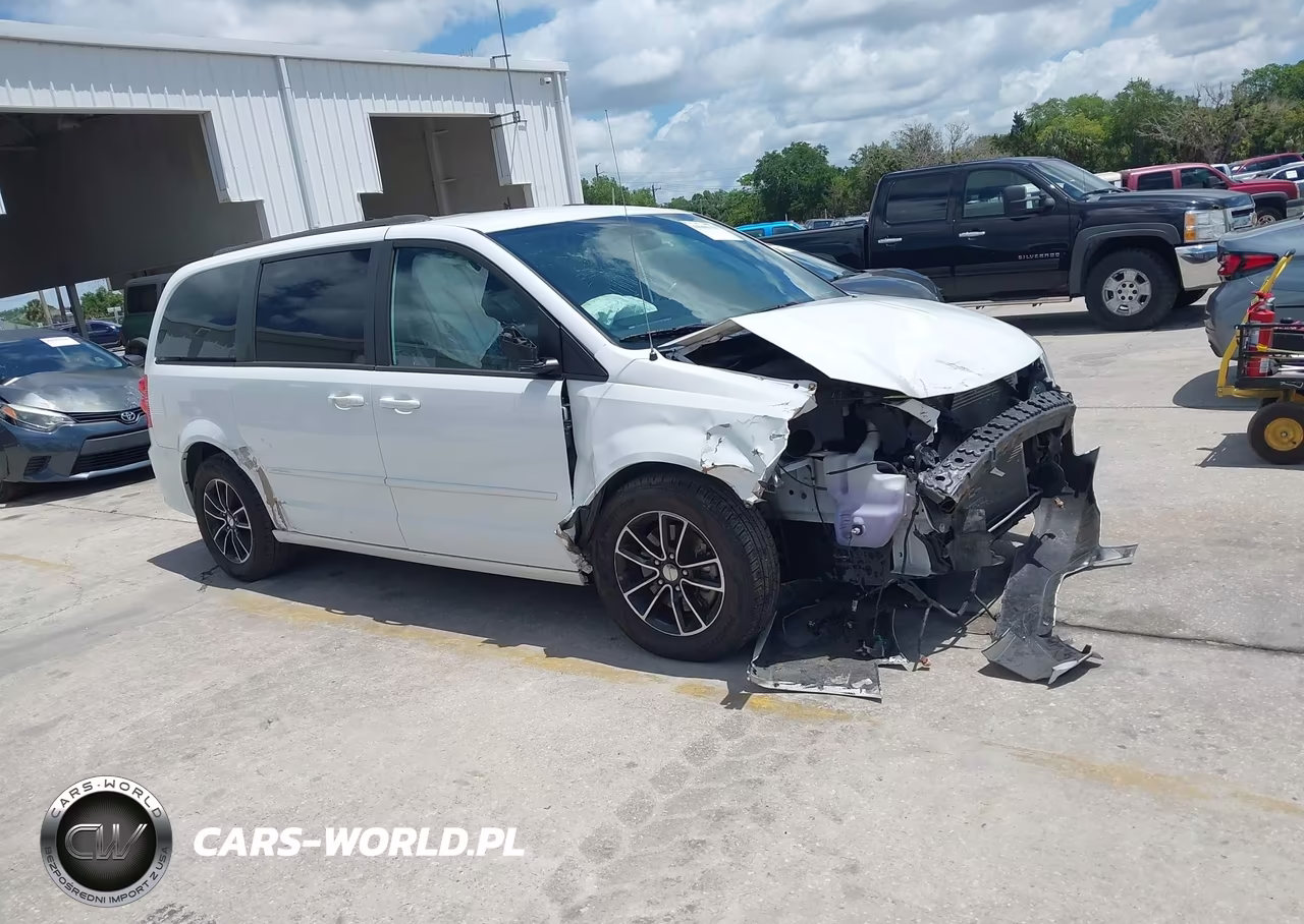 2016 Dodge Grand Caravan R-T
