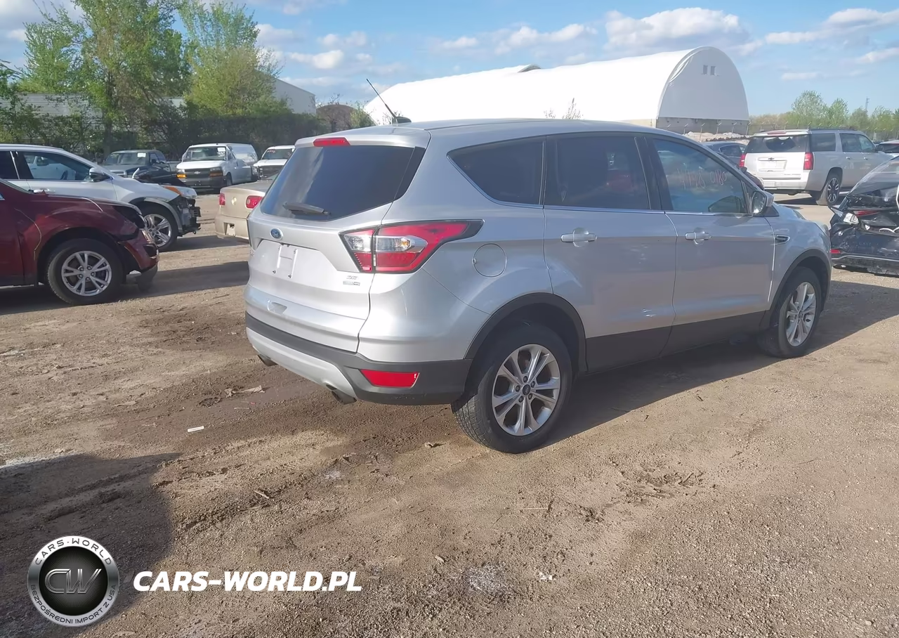 2017 Ford Escape Se VIN:1FMCU9G95HUA51522 - 4