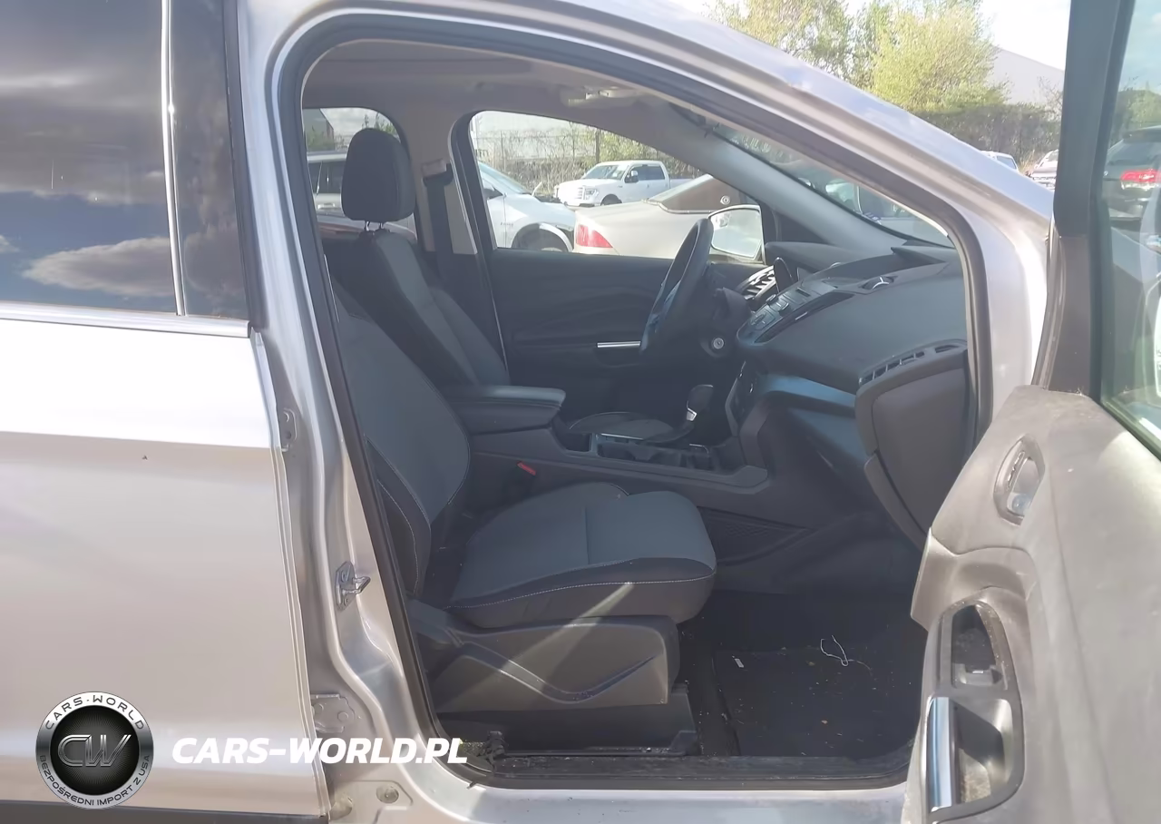 2017 Ford Escape Se VIN:1FMCU9G95HUA51522 - 5