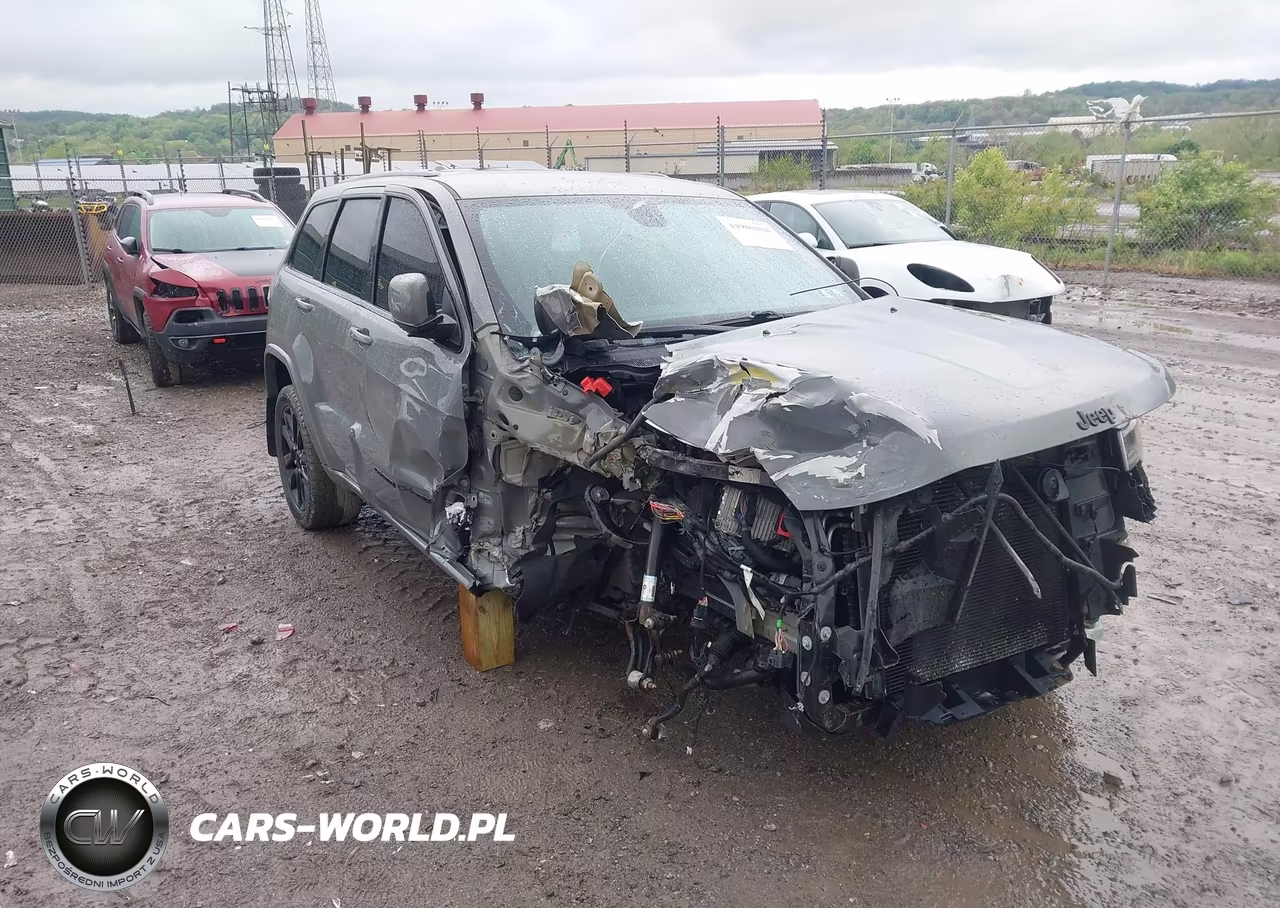 2021 Jeep Grand Cherokee Laredo X 4X4