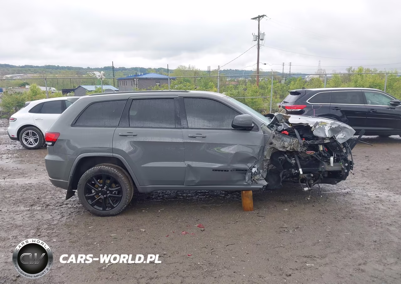 2021 Jeep Grand Cherokee Laredo X 4X4 VIN:1C4RJFAG8MC736823 - 14