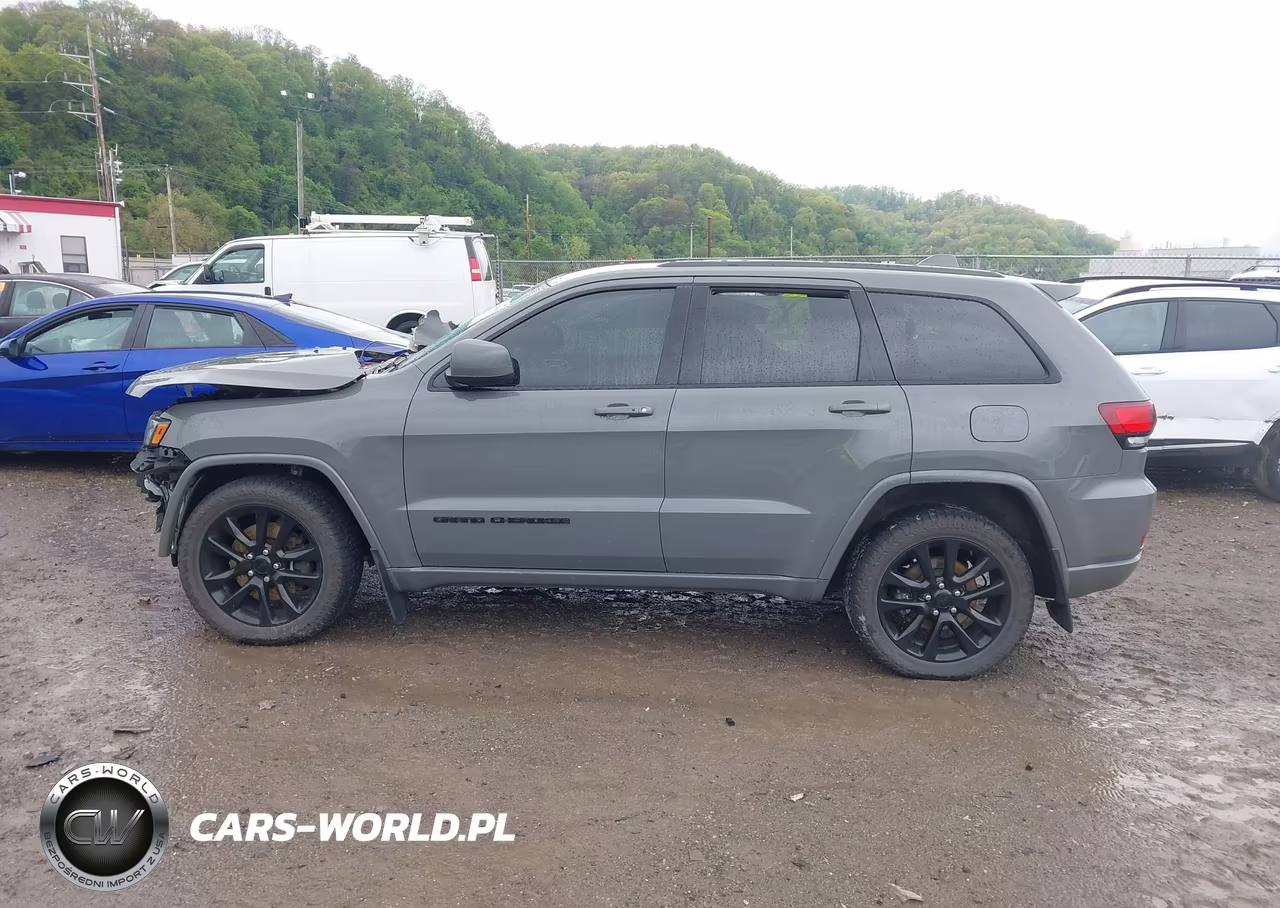 2021 Jeep Grand Cherokee Laredo X 4X4 VIN:1C4RJFAG8MC736823 - 15
