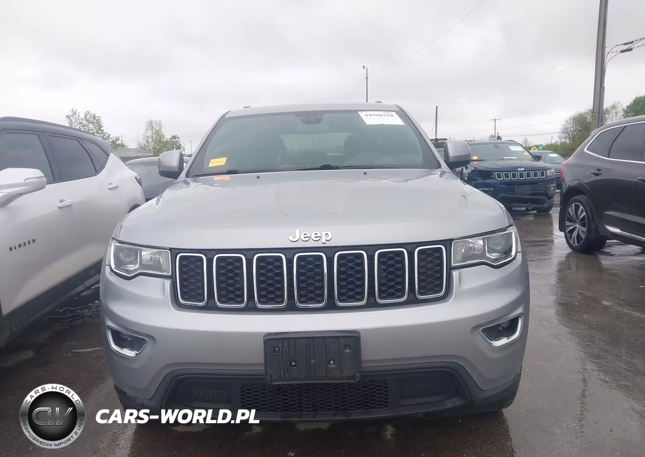 2017 Jeep Grand Cherokee Laredo 4X4 VIN:1C4RJFAG8HC844123 - 12