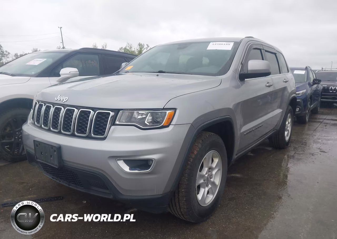 2017 Jeep Grand Cherokee Laredo 4X4 VIN:1C4RJFAG8HC844123 - 2