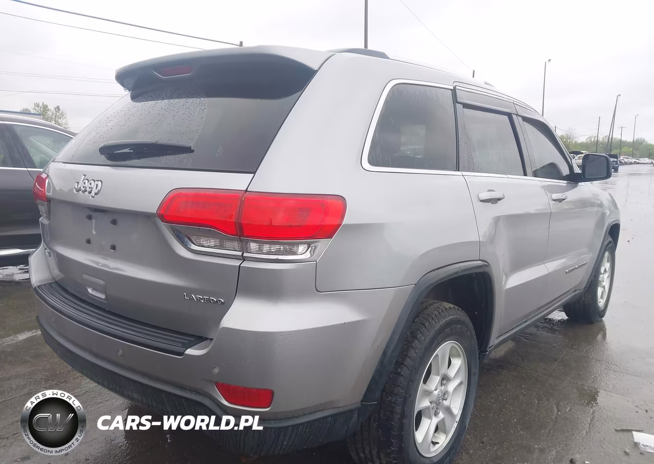2017 Jeep Grand Cherokee Laredo 4X4 VIN:1C4RJFAG8HC844123 - 4