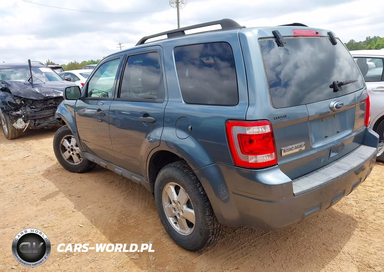 2010 Ford Escape Xlt VIN:1FMCU0D71AKB11649 - 3