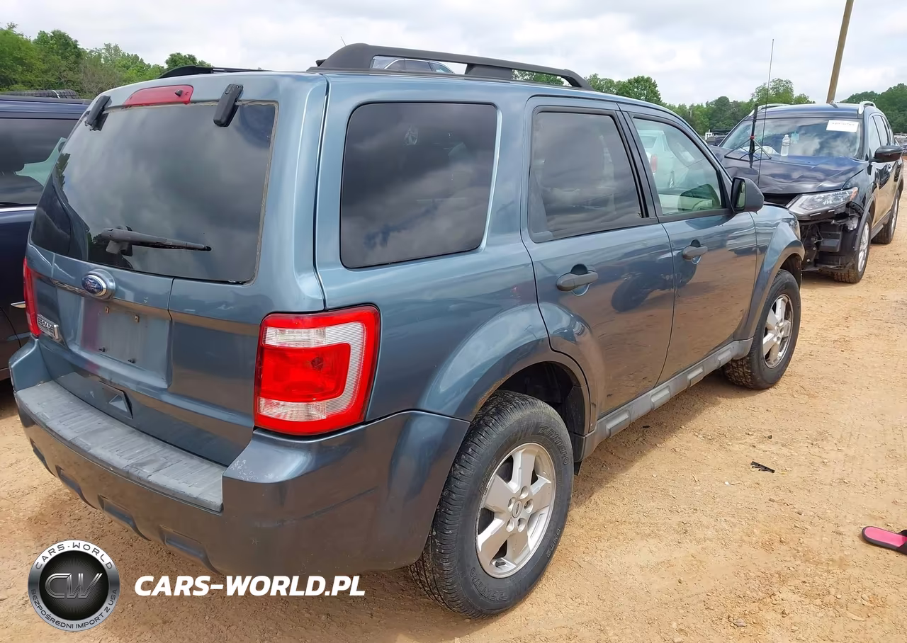 2010 Ford Escape Xlt VIN:1FMCU0D71AKB11649 - 4