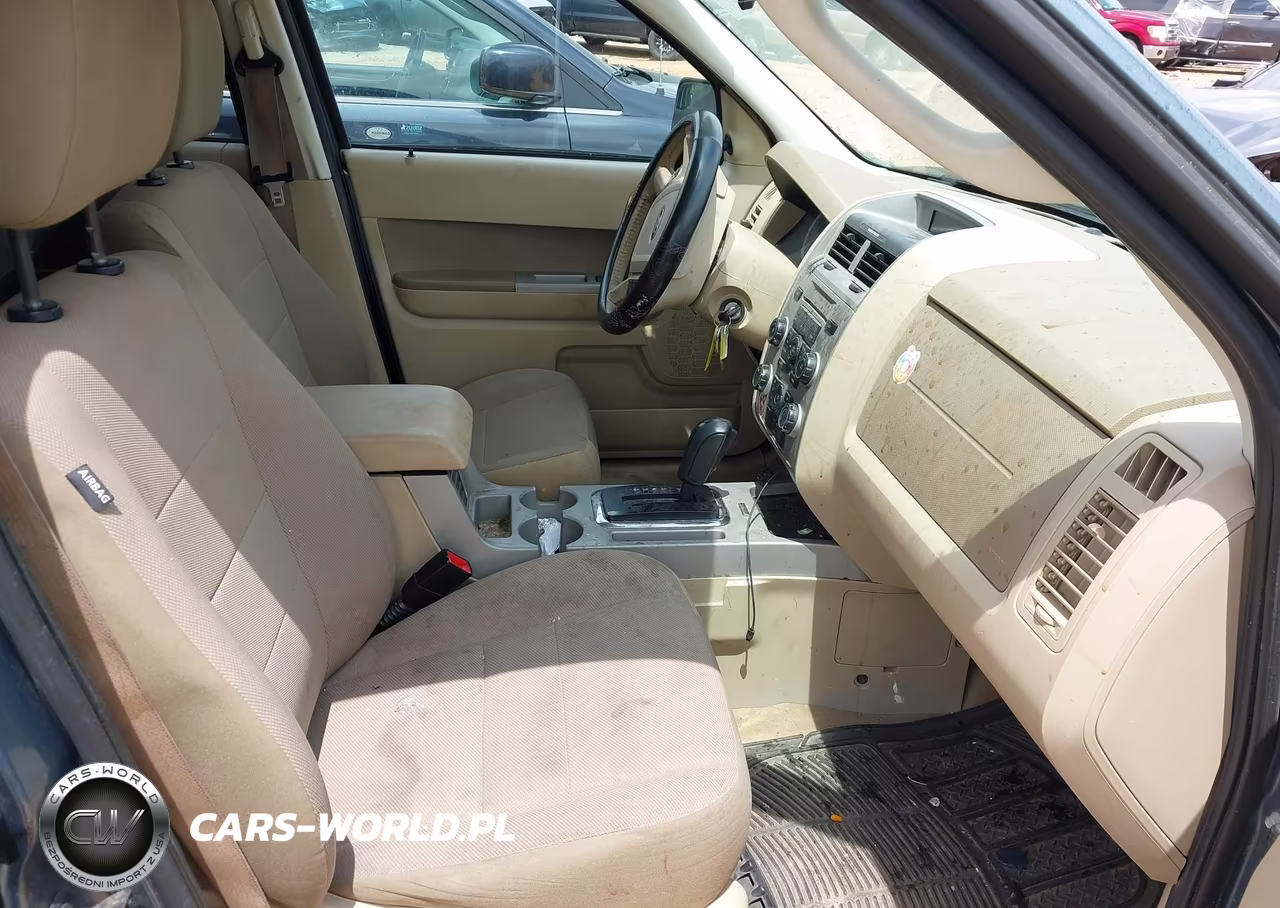 2010 Ford Escape Xlt VIN:1FMCU0D71AKB11649 - 5