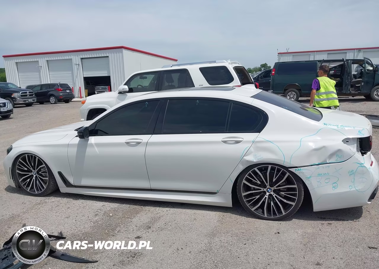 2018 BMW 740I VIN:WBA7E2C51JB214999 - 14